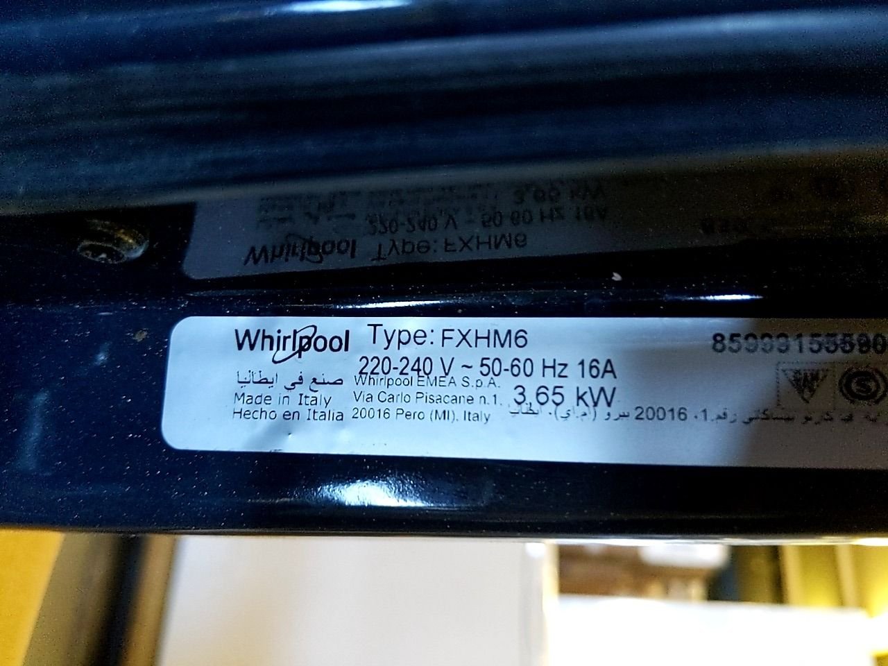 Vestavná trouba s párou Whirlpool FXHM6