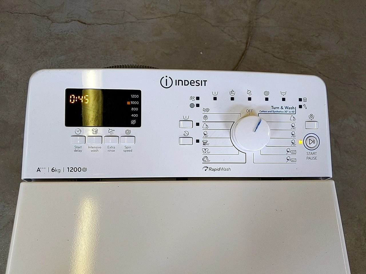 Pračka - vrchní plnění Indesit BTW D61253