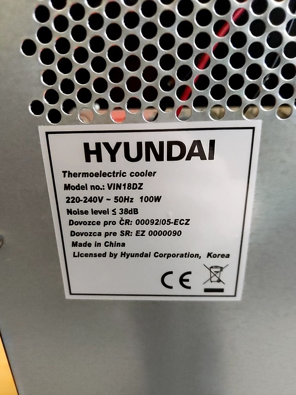 Vinotéka Hyundai VIN18DZ