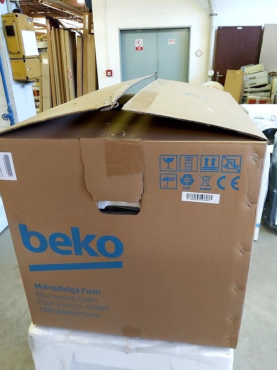 Vest. mikrovlnná trouba Beko MCB25433X