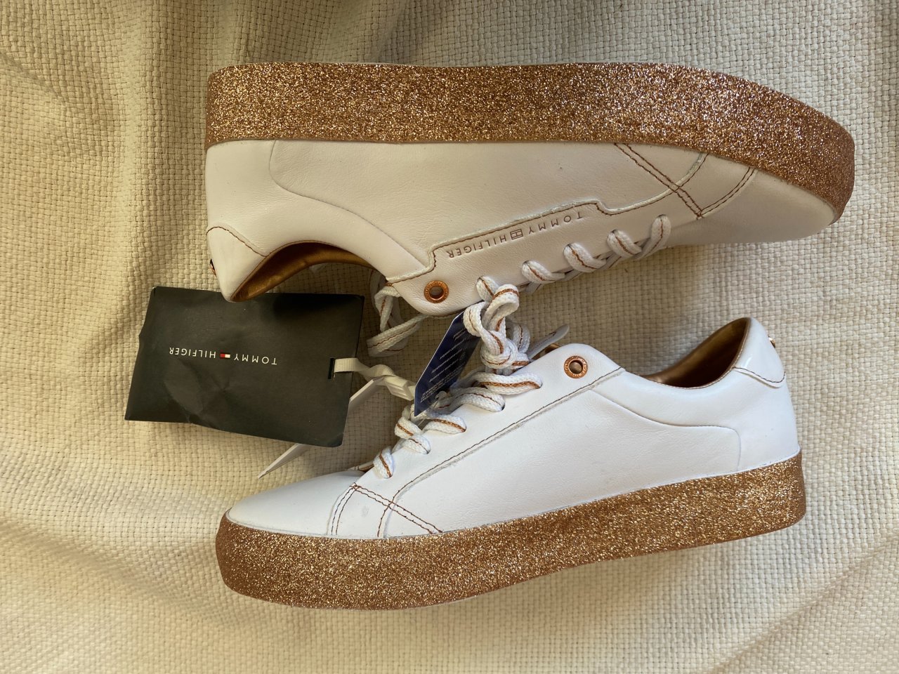 Dámské obuv Tommy Hilfiger Velikost 40