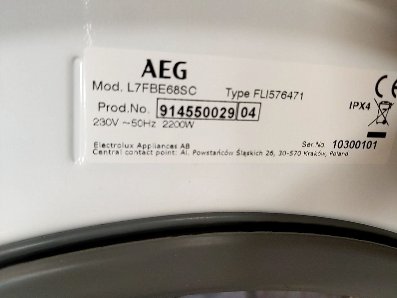 Pračka AEG L7FBE68SC