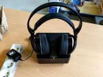 Bezdrátová sluchátka Sony MDR-RF855RK