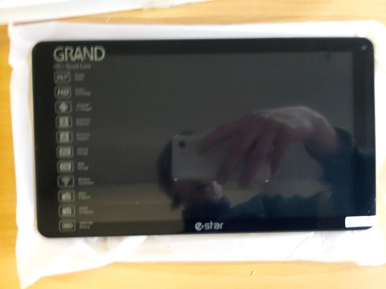 Tablet 10.1 eStar Grand HD 10.1 WiFi 10.1", 8 GB, WF, BT, Android 7.1 - černý