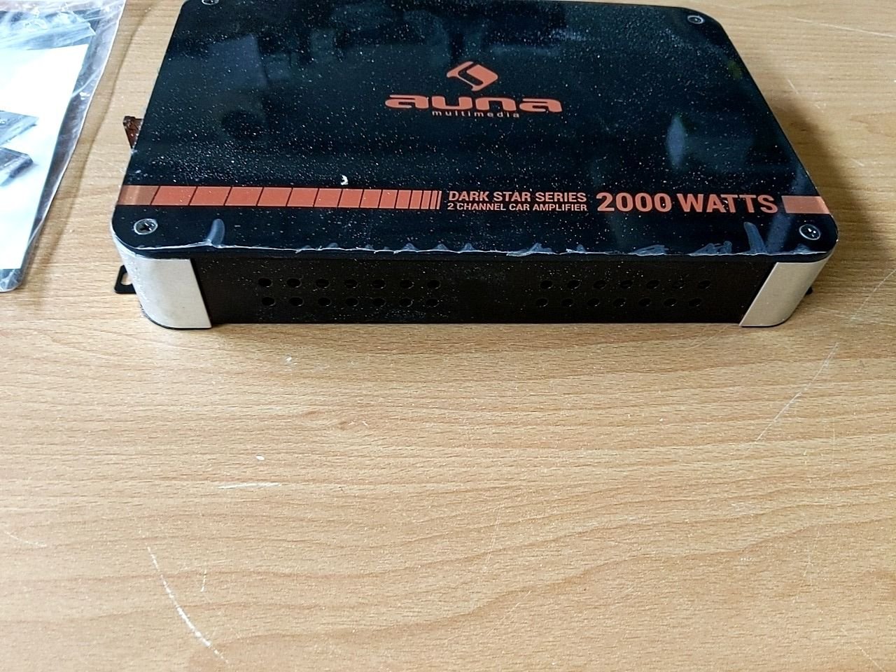 Dvoukanálový koncový zesilovač do auta (2000 W) Auna Dark Star 2000