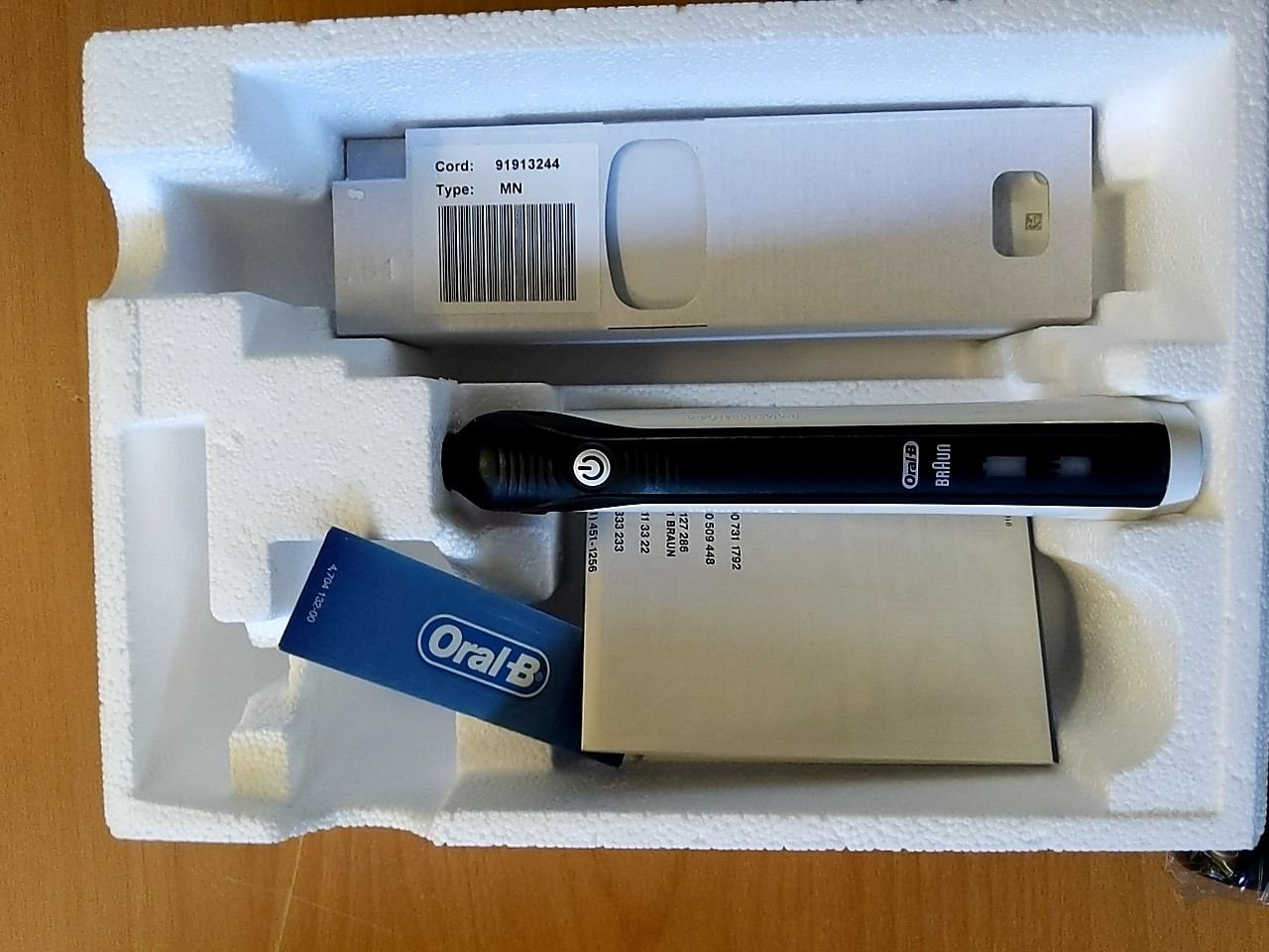 Elektrický zubní kartáček Braun Oral-B Pro 2