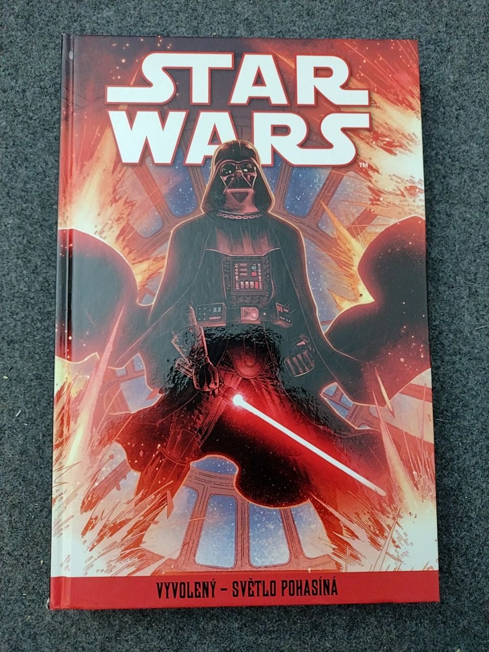 Kniha Star Wars Vyvolený - světlo pohasíná