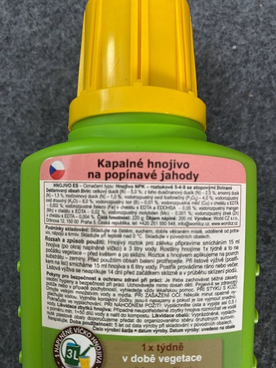 Kapalné hnojivo na popínavé jahody  