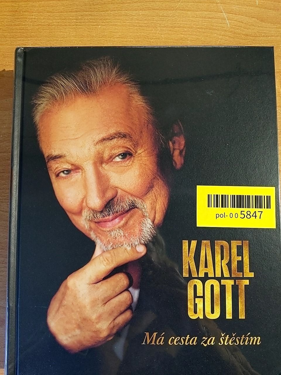 Kniha Karel Gott