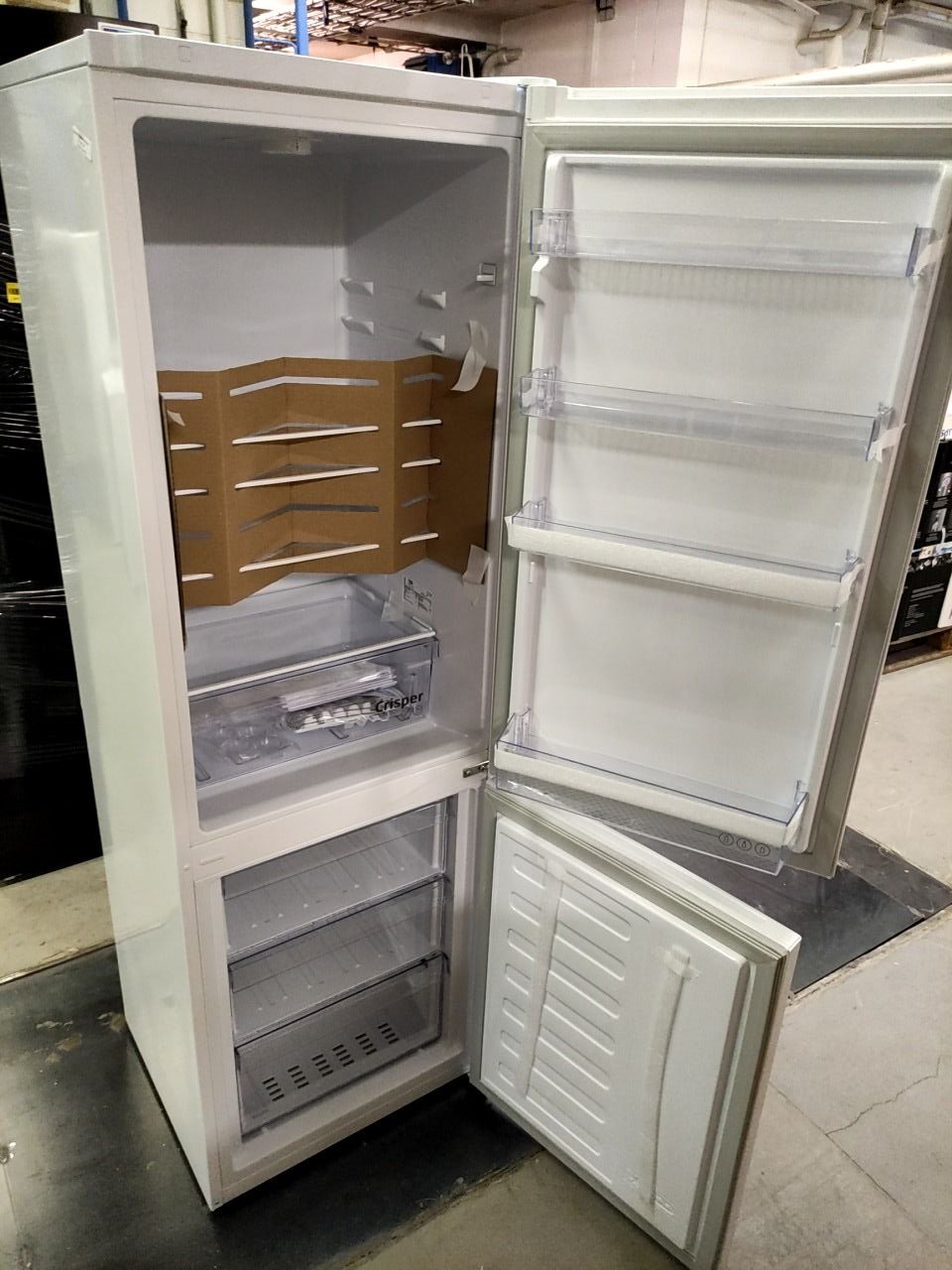 Kombinovaná chladnička s mrazničkou Beko RCSA270K30WN