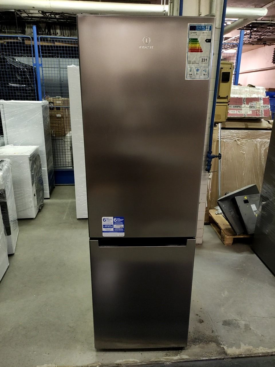 Kombinovaná chladnička Indesit LR8 S2 X B