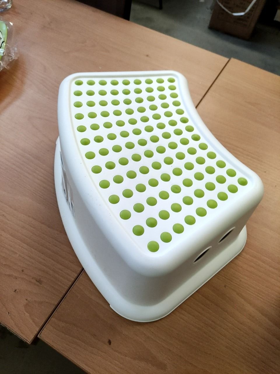 Bílo zelená dětská stolička Ikea 