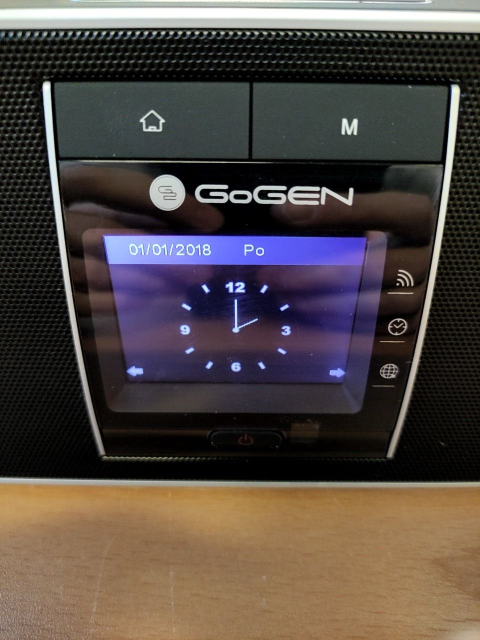 Internetové rádio FM tuner, podpora AAC, FLAC, MP3, WAV a WMA, USB, Bluetooth GoGen IR 167 BTB