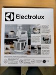 Ruční šlehač s mísou Electrolux ESM3300 bílý/nerez