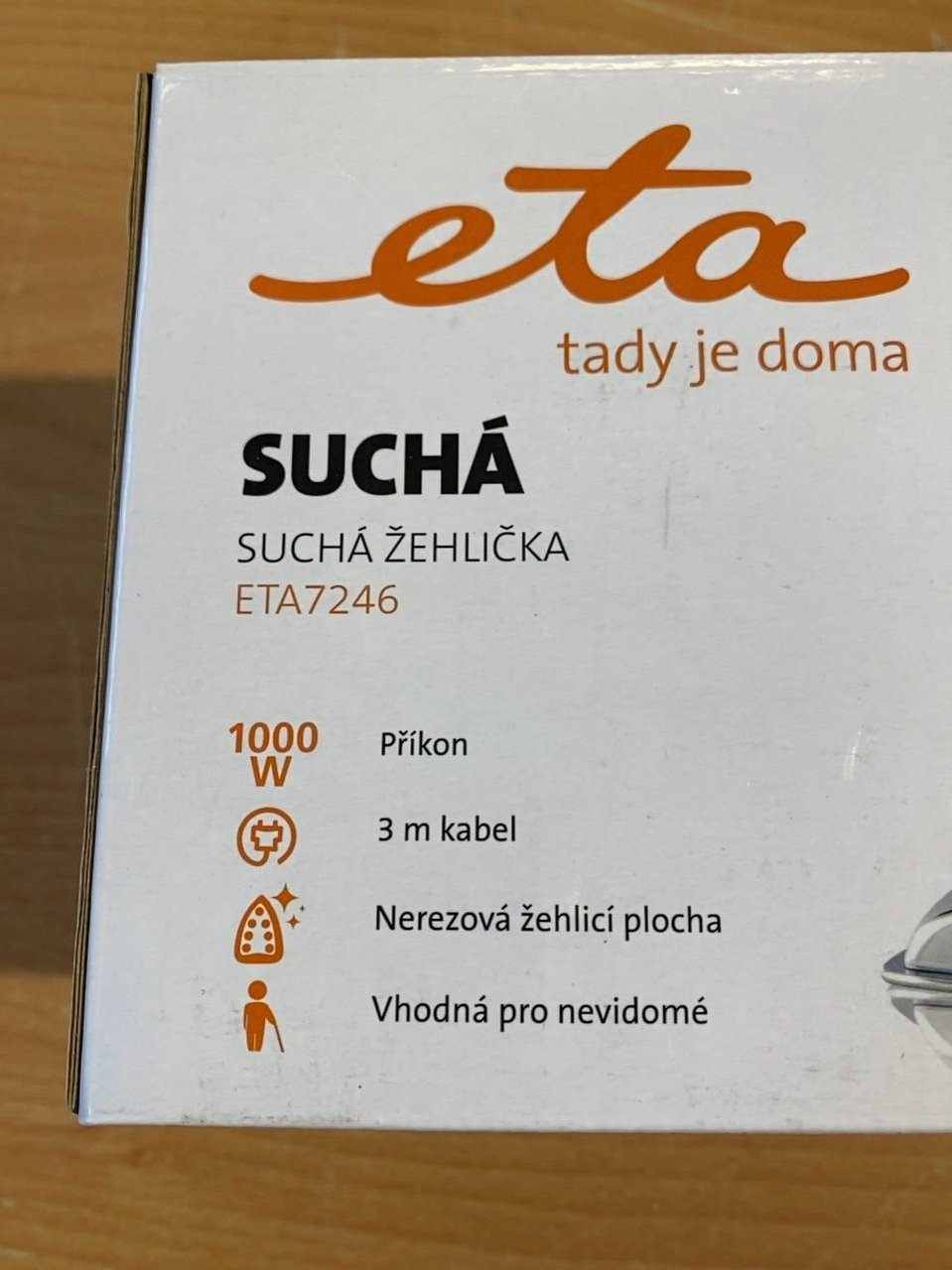 Tradiční suchá žehlička s nerezovou žehlicí plochou Eta 7246