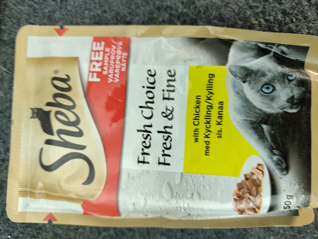 Krmivo pro kočky - kapsičky  8 ks
