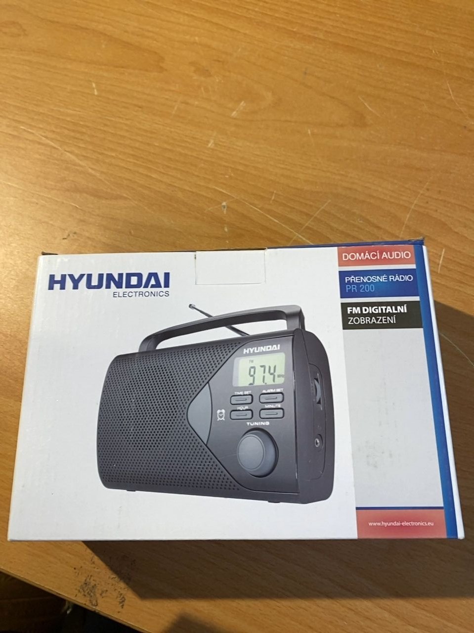 Přenosné rádio Hyundai PR 200