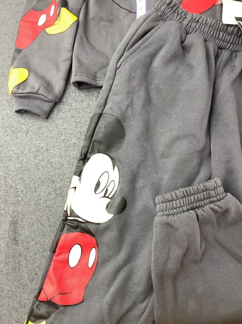 Dětská tepláková souprava Mickey Mouse Reserved Velikost 9 let