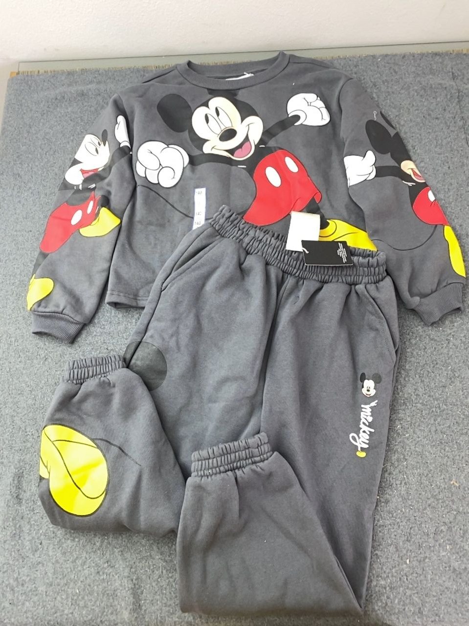 Dětská tepláková souprava Mickey Mouse Reserved Velikost 9 let