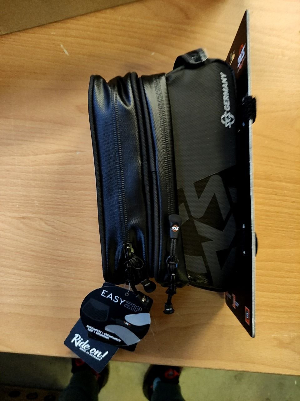 Robustní taška na trubku s kapsou na smartphone Germany 