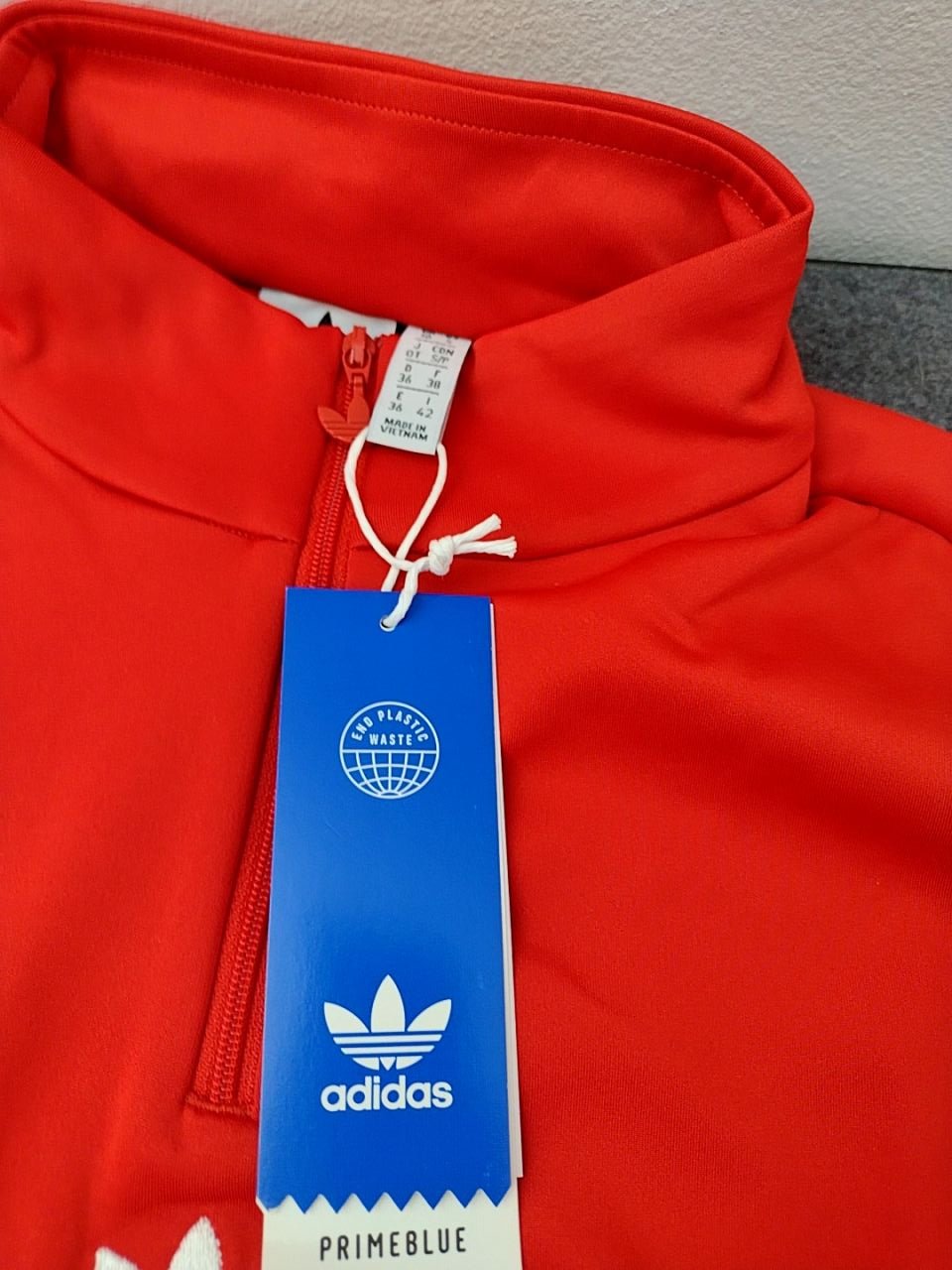 Dámské šaty Adidas Adidas Velikost 36