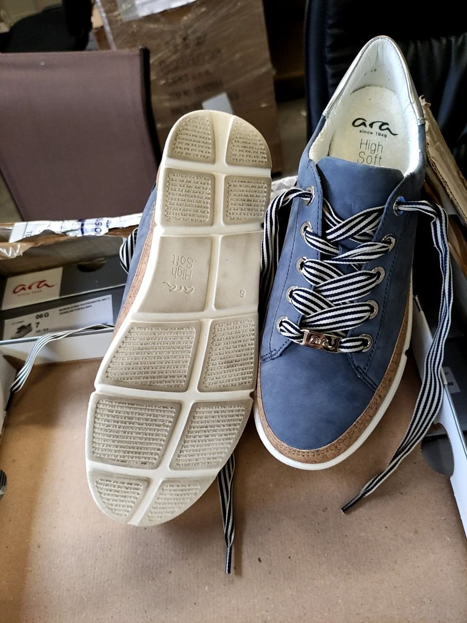 Dámské vycházkové boty Ara vel. 39
