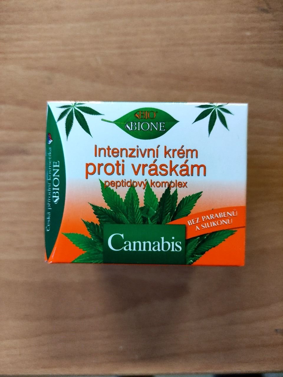 Krém proti vráskám Cannabis