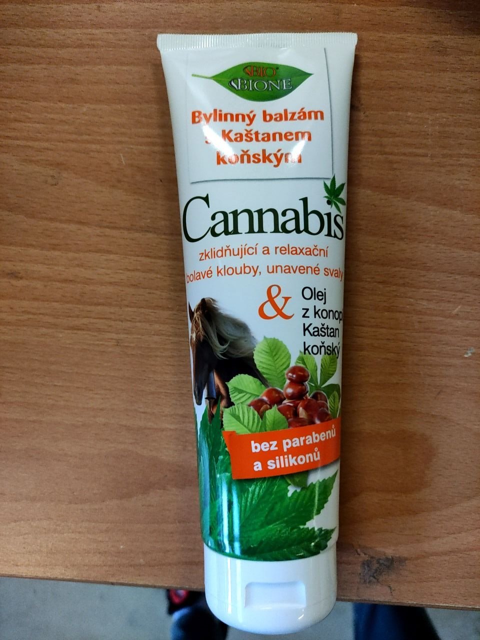 Bylinný balzám na bolavé klouby a svaly Cannabis 