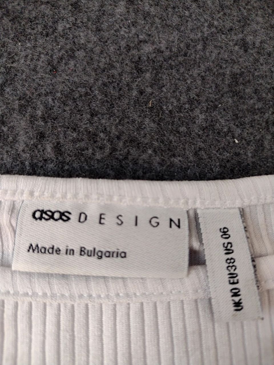 Dámské cropp tričko s dlouhým rukávem Asos Velikost 38