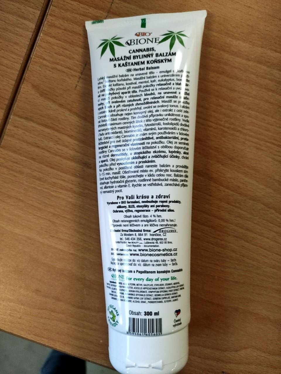 Bylinný balzám na bolavé klouby a svaly Cannabis 300 ml