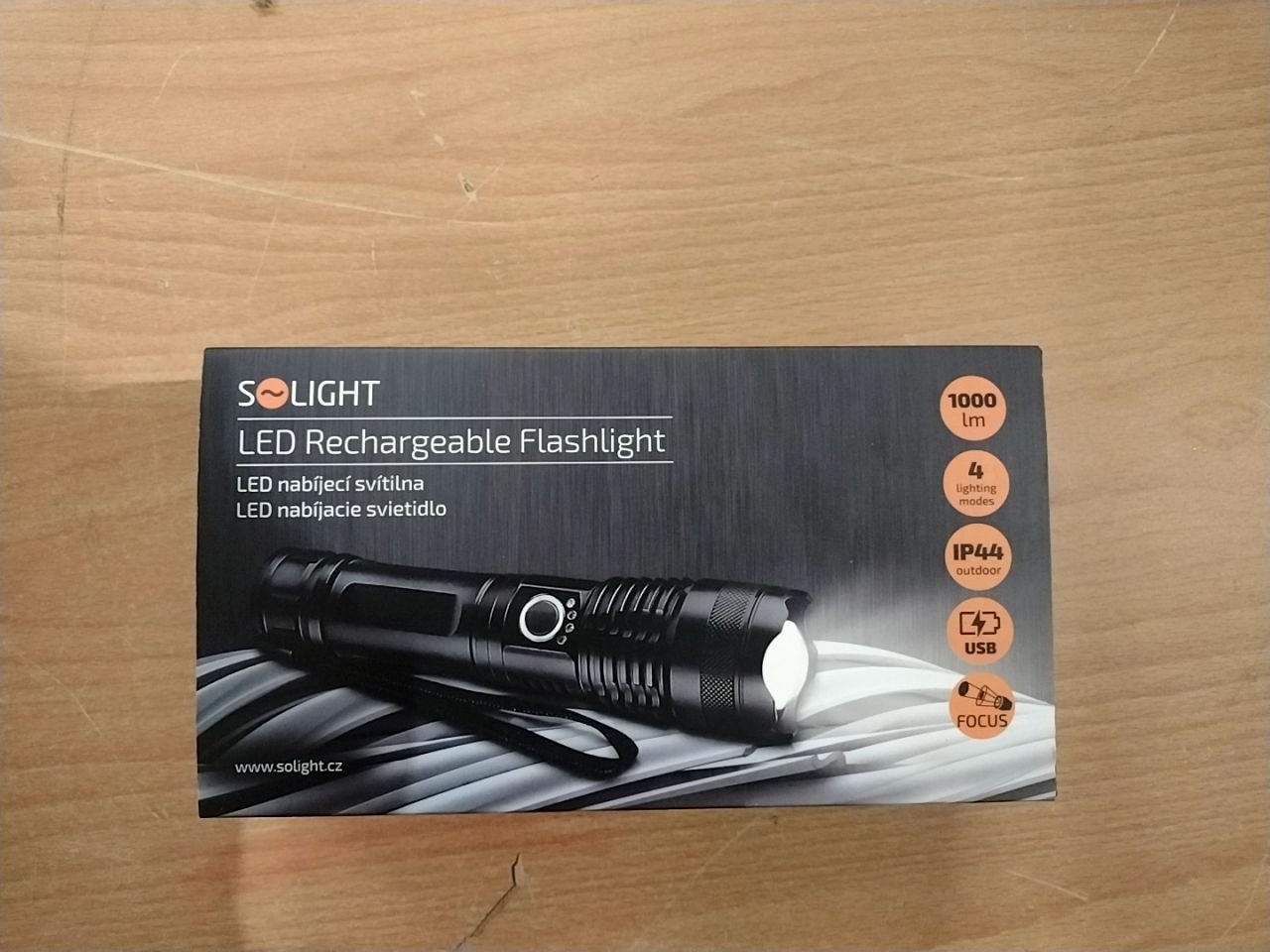 Nabíjecí LED svítilna - 1000lm, fokus, 2800mAh Li-Ion, USB Solight WN34