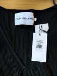 Dámský svetřík s výstřihem do V Calvin Klein vel. M