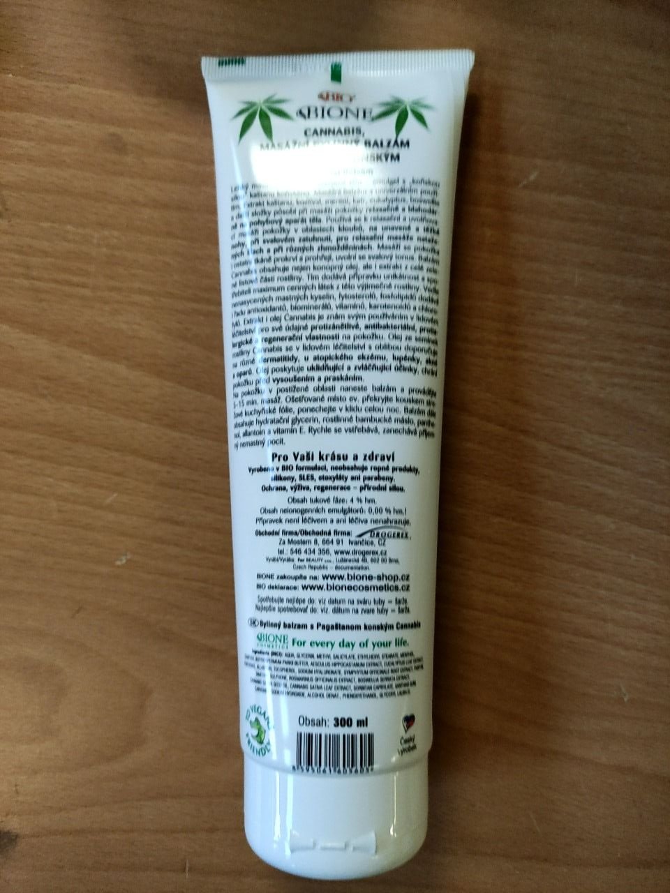 Bylinný balzám na bolavé klouby a svaly Cannabis 300 ml