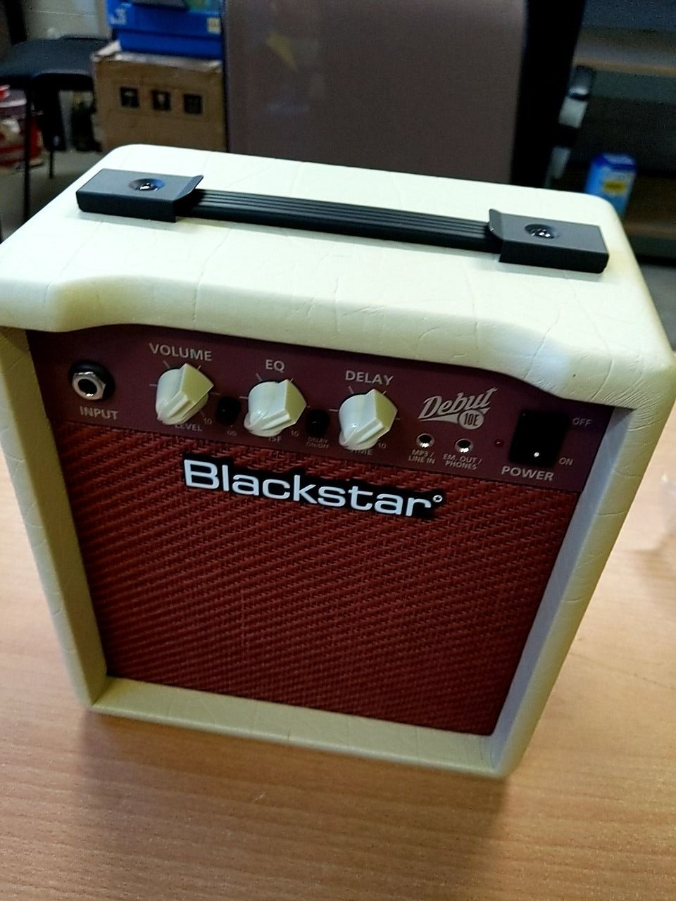 Kytarové tranzistorové kombo BLACKSTAR Debut 10E