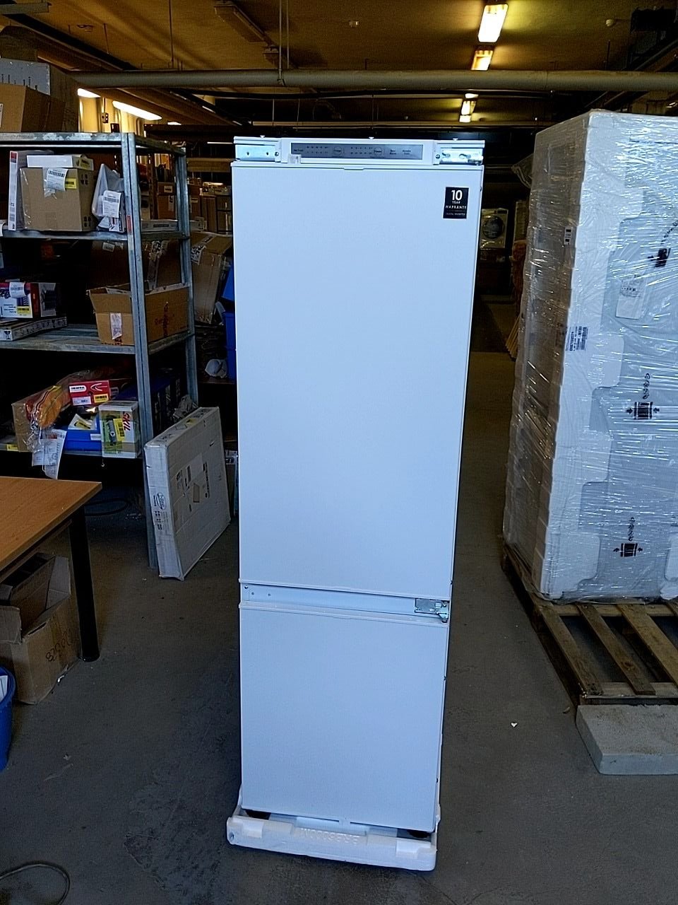 Vestavná lednice - s mrazákem dole Samsung BRB26605EWW