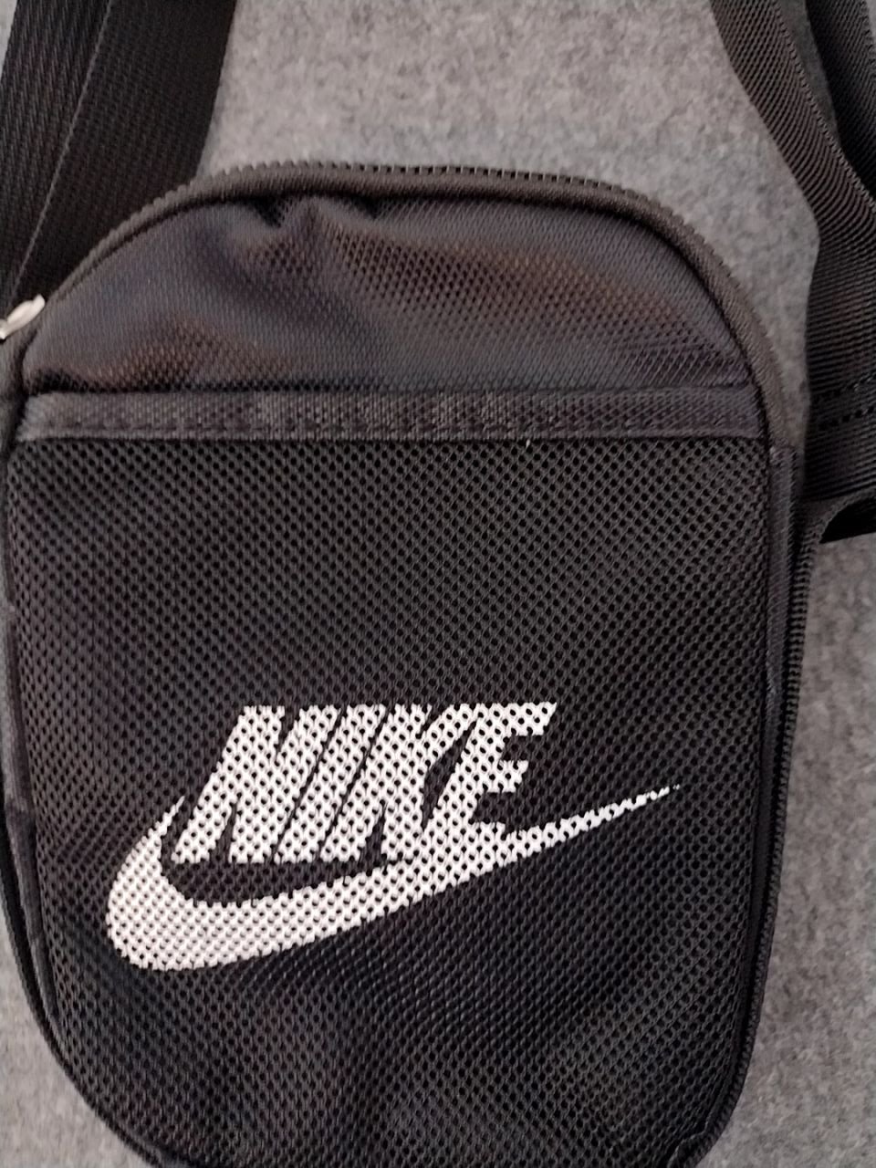 Taška přes rameno Nike 
