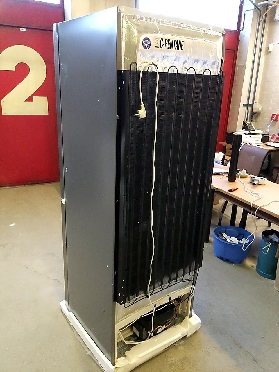 Volně stojící kombinovaná chladnička Whirlpool WB70E 973 X