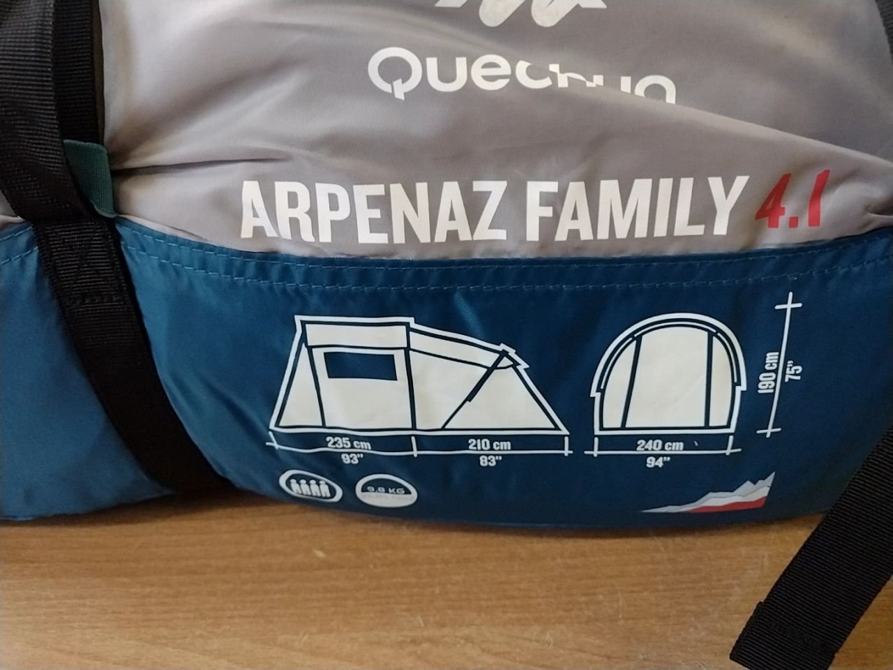 Prutový stan pro 4 osoby s jednou ložnicí Quechua- Decathlon Arpenaz family 4.1