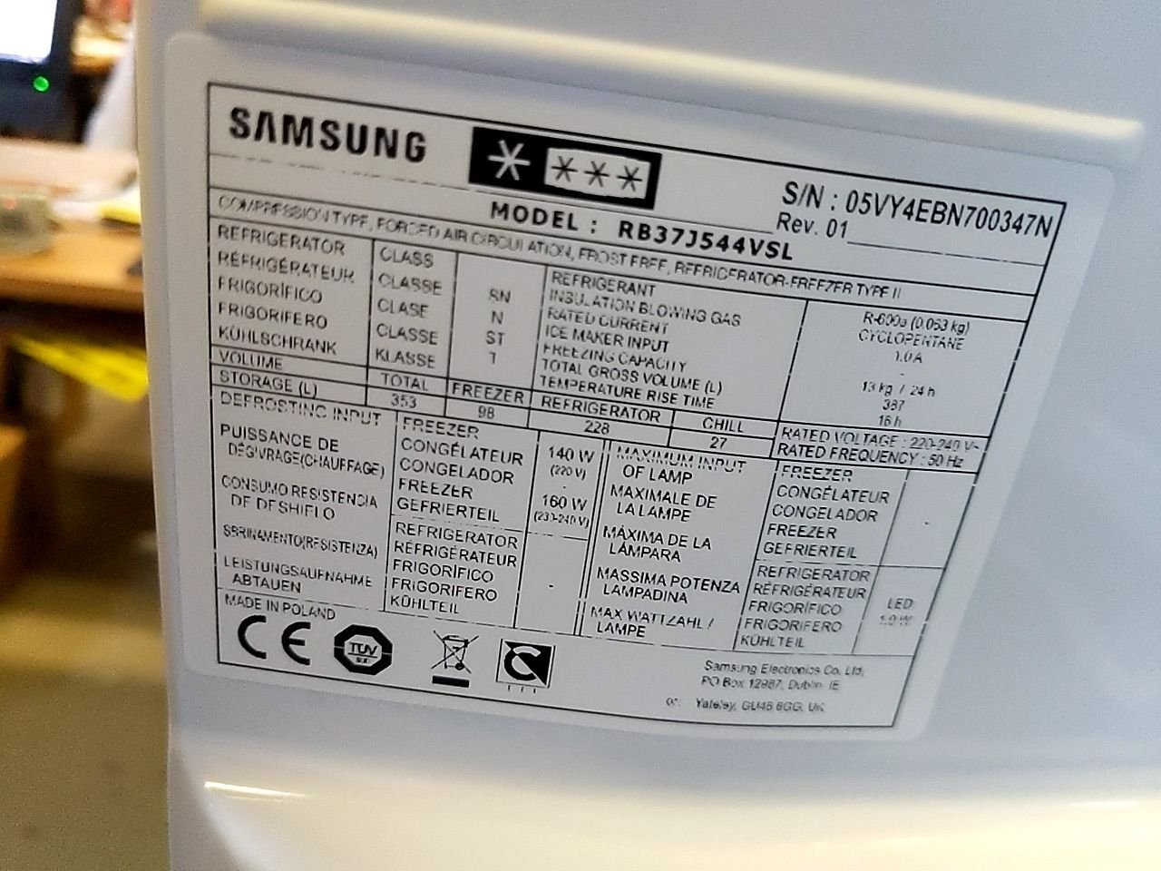 Lednice s mrazákem dole SAMSUNG RB37J544VSL