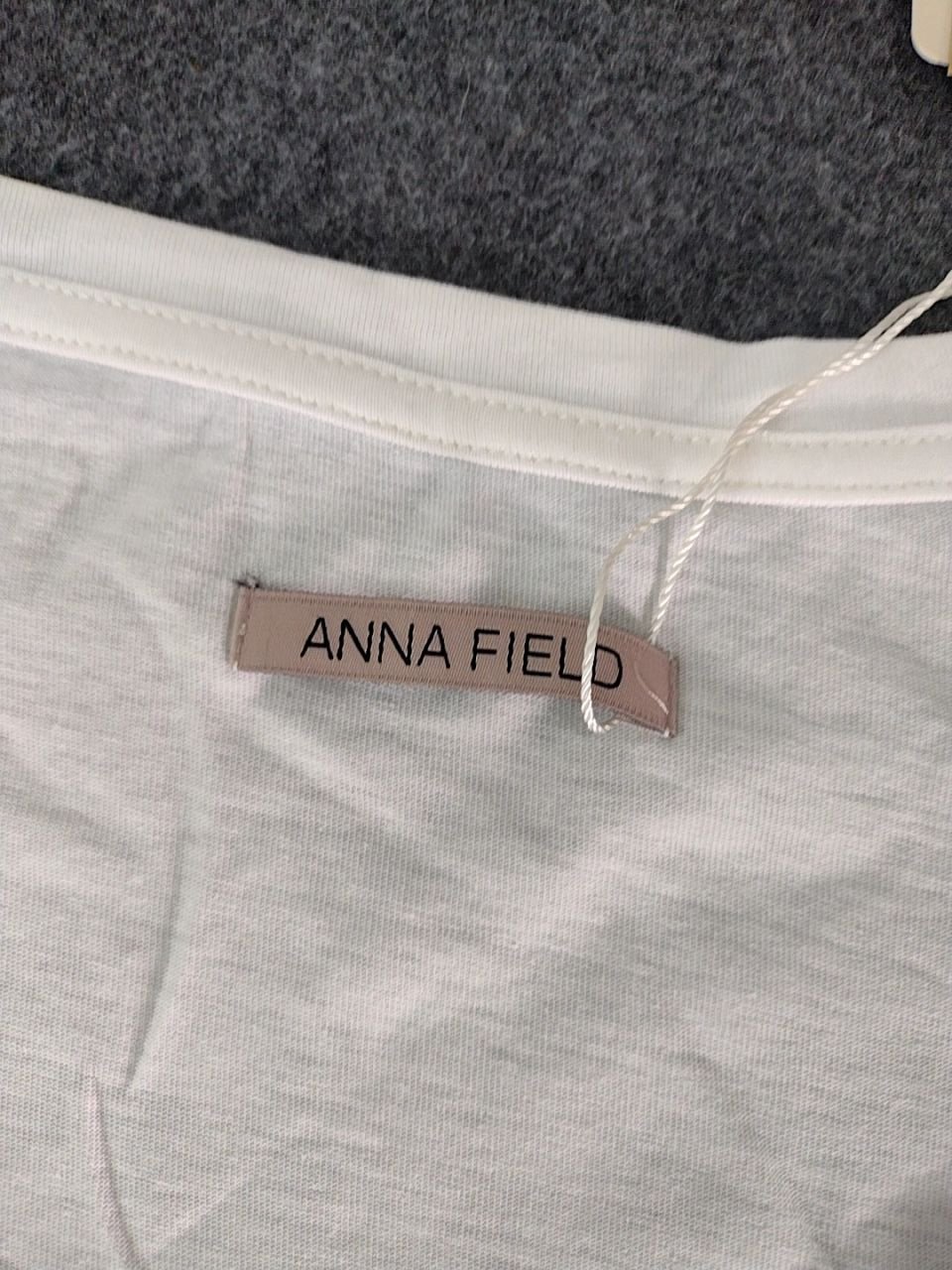Dámské tričko Anna Field vel. M