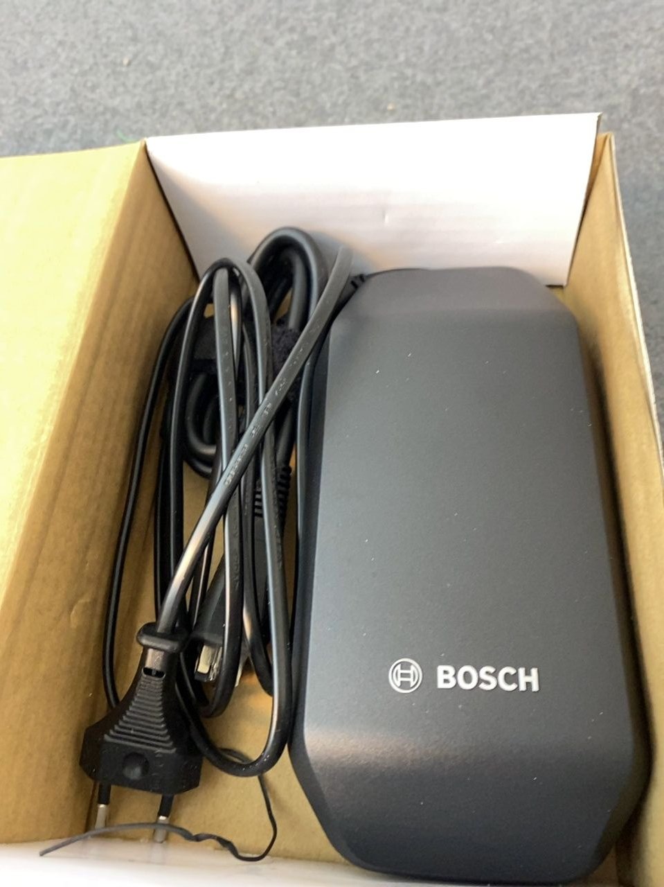 Nabíječka elektrokol Bosch BPC3400