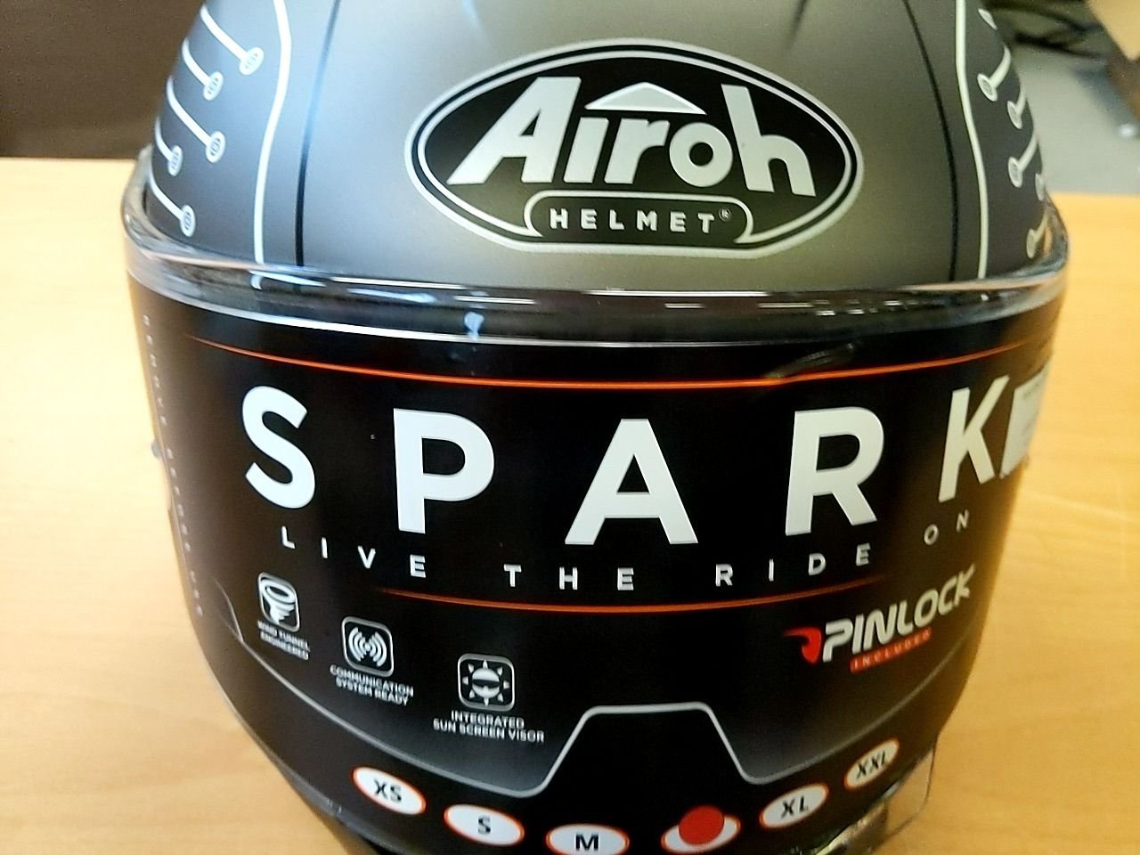 Přilba na motorku Airoh Spark Circuit vel. L