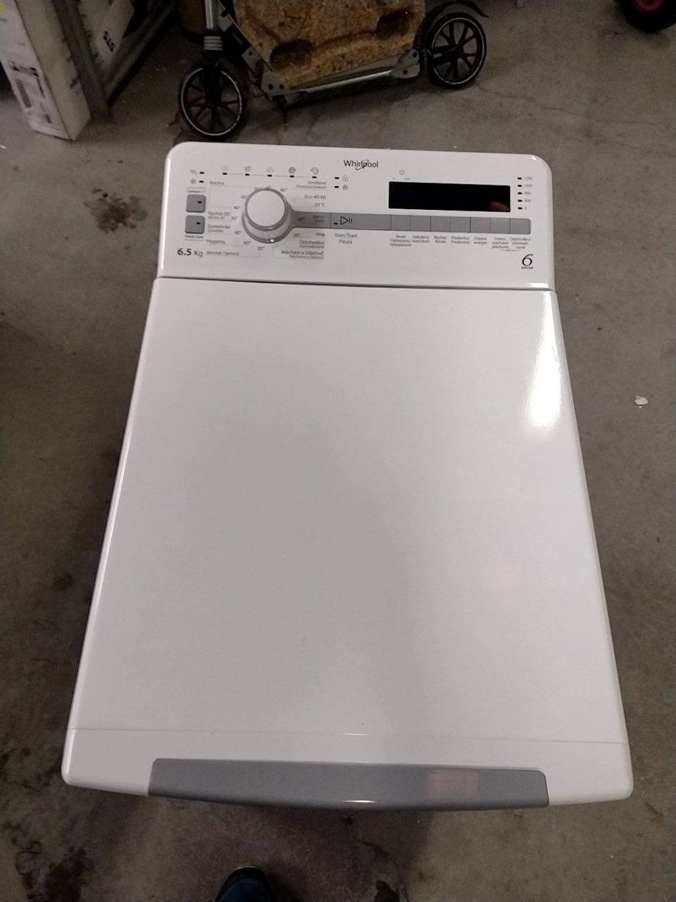 Vrchem plněná pračka Whirlpool TDLR 65230SS CS/N