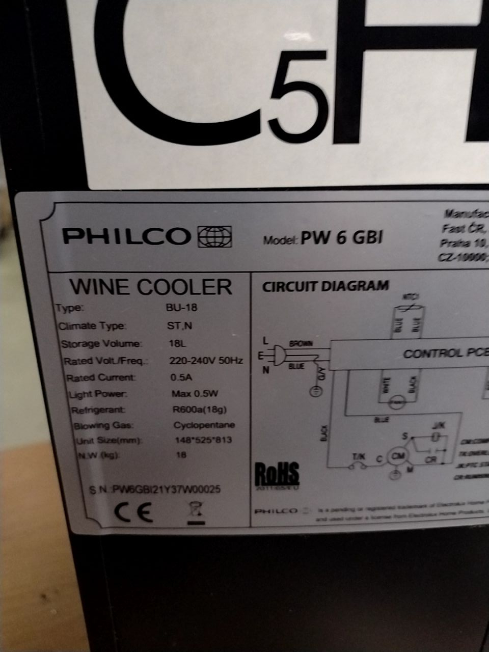 Vinotéka Philco PW 6 GBI