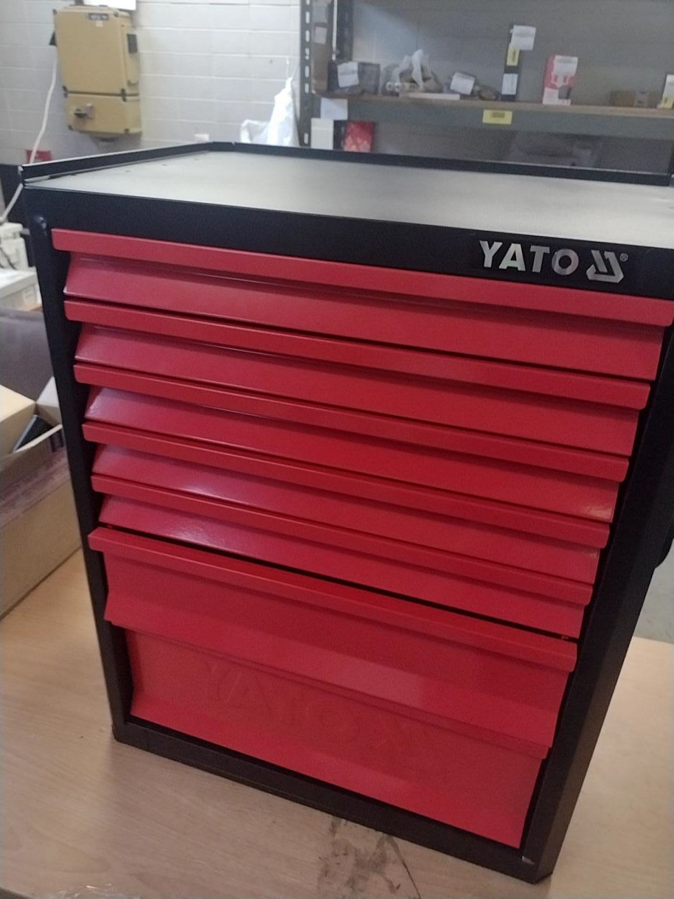 Pojízdná dílenská skříňka Yato YT-09000