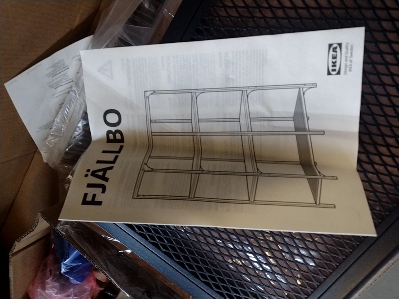 Policový díl Ikea FJÄLLBO