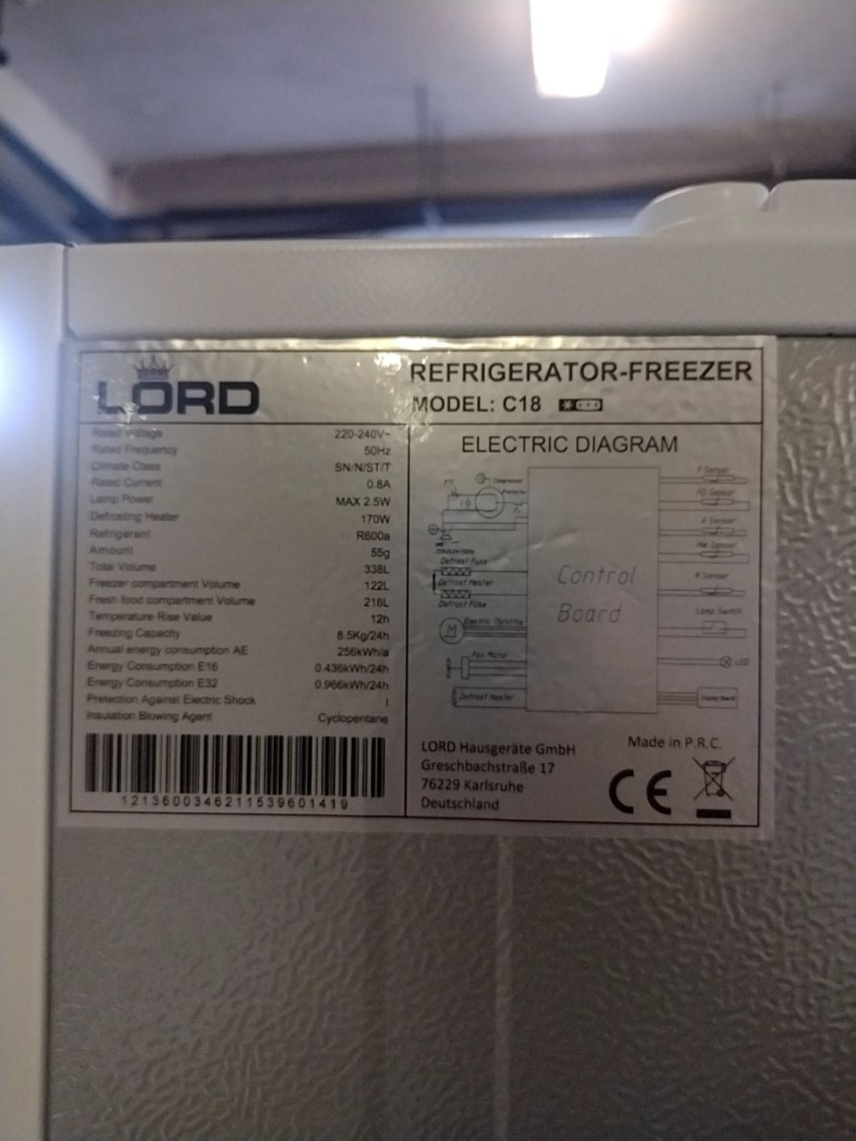 Volně stojící chladnička LORD C18
