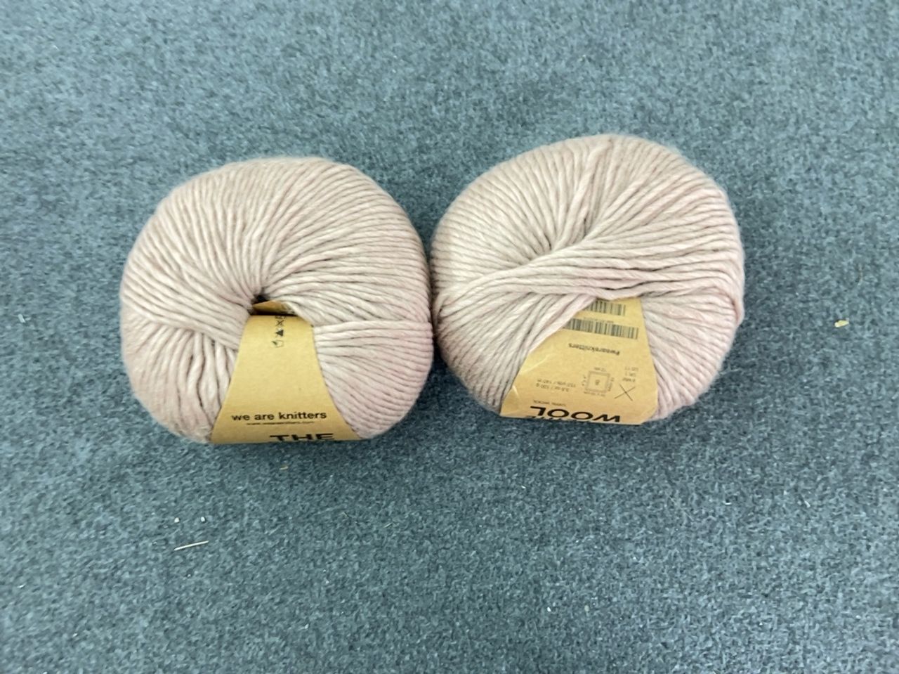 2 ks klubka vlny The Petite Wool