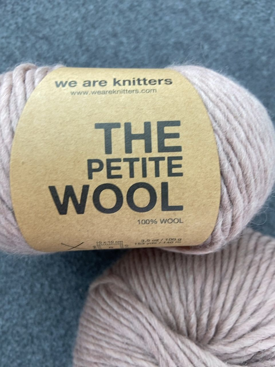 2 ks klubka vlny The Petite Wool 