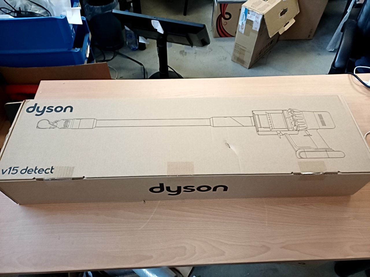 Tyčový vysavač Dyson V15